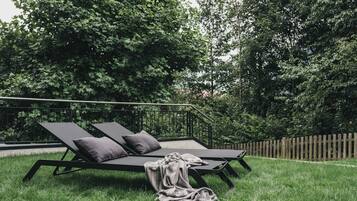Indoor pool, seasonal outdoor pool