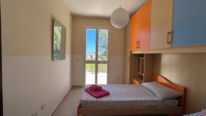 4 Schlafzimmer, Bügeleisen/Bügelbrett, kostenloses WLAN