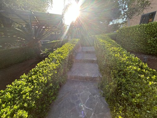 COTTAGE WITH LARGE GARDEN WITHIN WALKING DISTANCE FROM THE SEA
