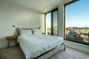 2 chambres, fer et planche à repasser, accès Internet