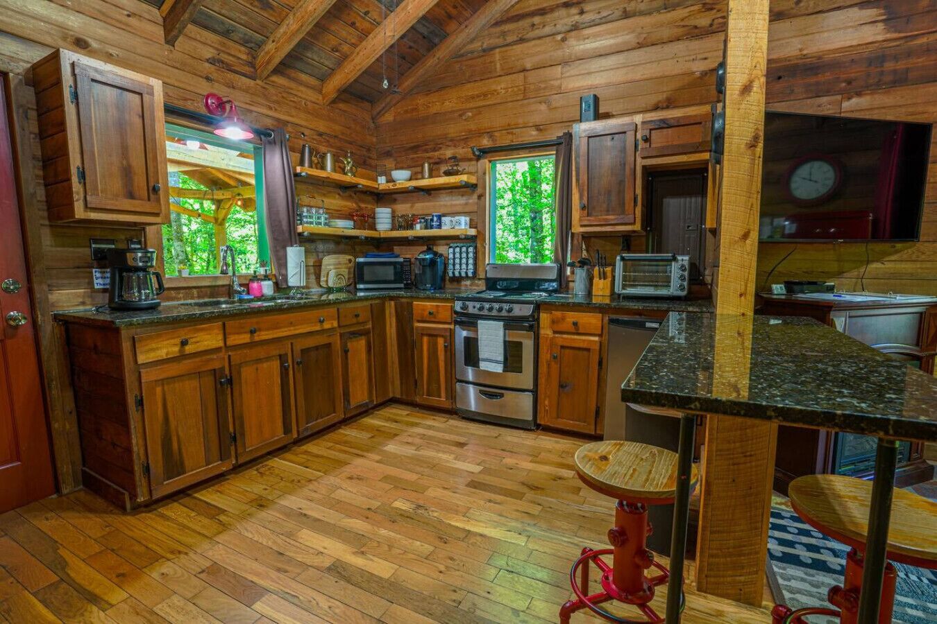 雪櫃、微波爐、焗爐、爐具