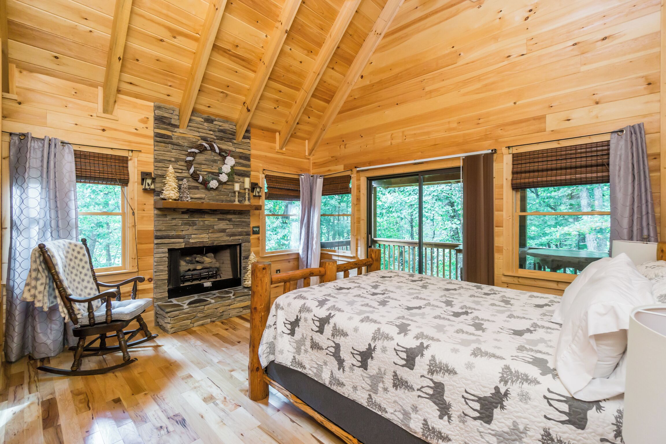 4 多间卧室、熨斗/熨衣板、WiFi、床单