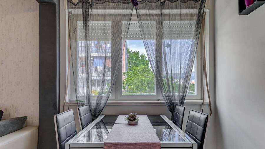 Cool Cozy Apartment