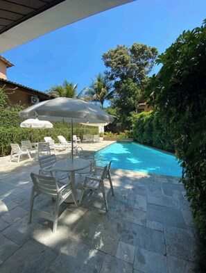 Outdoor pool - Pontal do Sahy Condominium (São Sebastião)