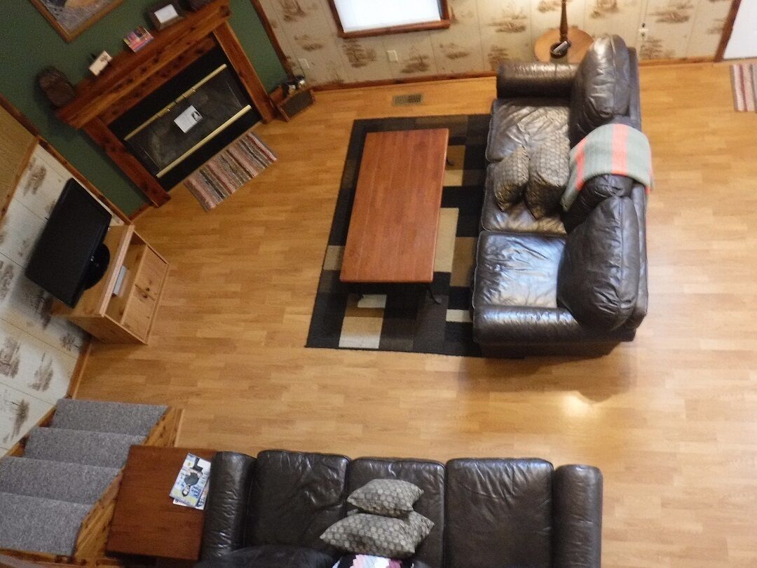 Deluxe with jacuzzi tub cabin #17 Located on Patoka Lake in Southern Indiana