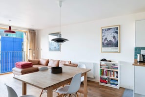 Basic Apartment, Multiple Beds | Living room