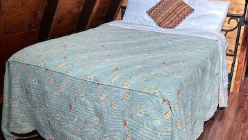 1 bedroom, travel cot, free WiFi, bed sheets