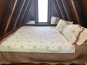 1 Schlafzimmer, Reisekinderbett, kostenloses WLAN, Bettwäsche