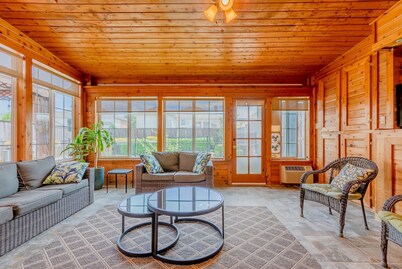 Discount included! Newly Renovated Home with Spacious Interior & Backyard Pool - Perfect for Families! by RedAwning