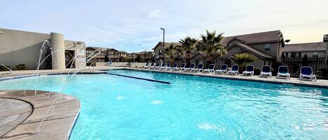 Piscine extérieure, piscine chauffée