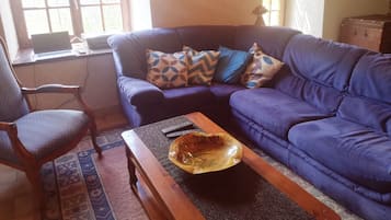 Télévision, livres, chaîne hi-fi, imprimantes