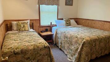 4 bedrooms, travel cot, free WiFi, bed sheets