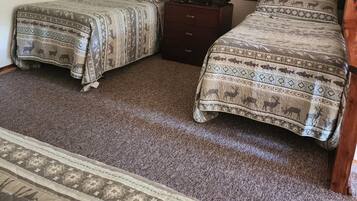 2 bedrooms, travel crib, free WiFi, bed sheets