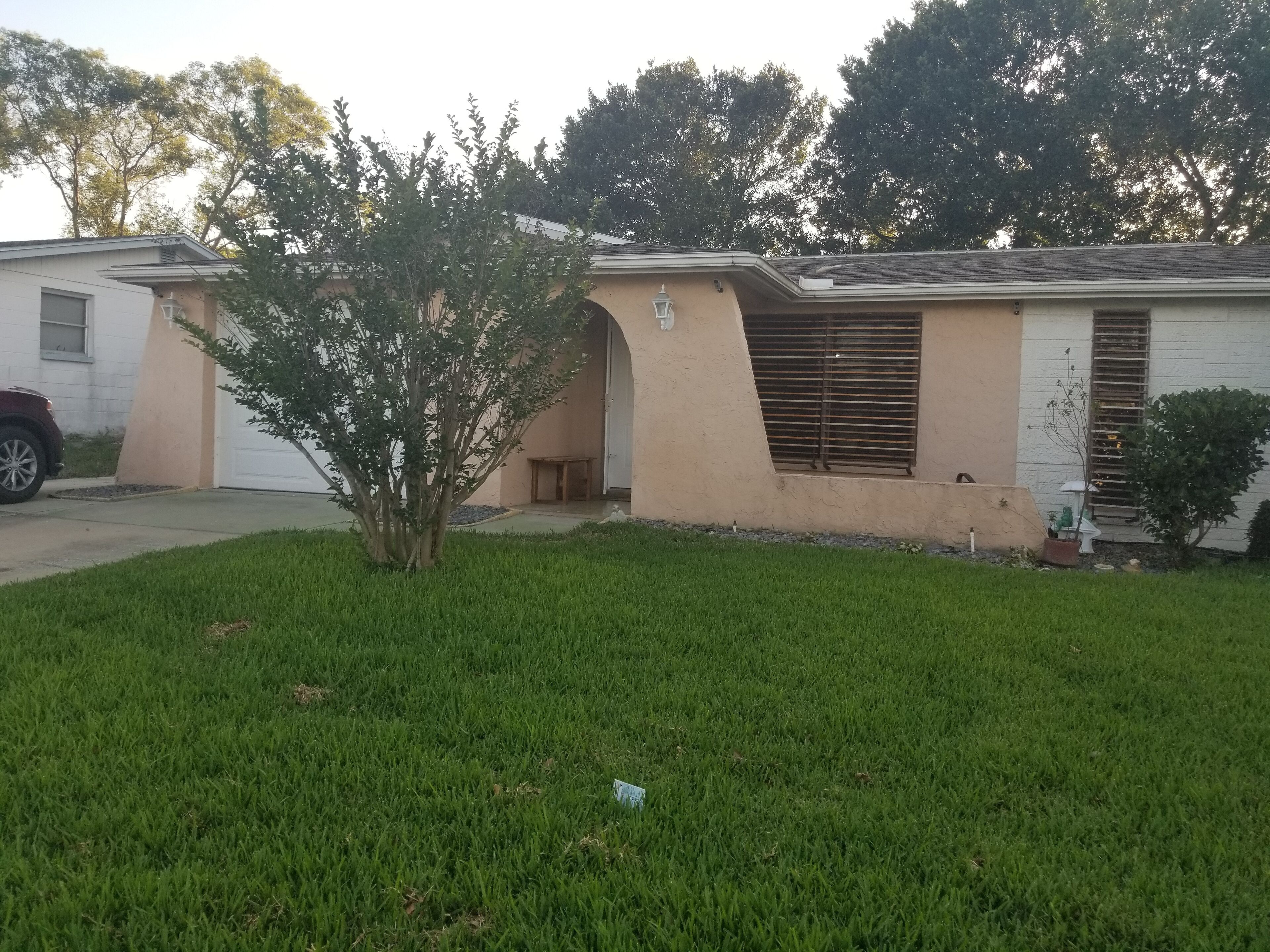 Entire house. Green Park Beach 7 miles. Private backyard with BBQ