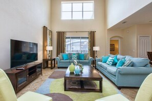 TV, DVD player - 8954 Marvelous & Spacious Private Pool (Kissimmee)