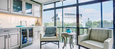 Condo (Harbor Towers Modern 3BR with den) | Exterior