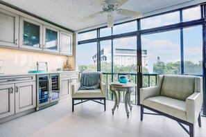 Condo (Harbor Towers Modern 3BR with den) | Exterior