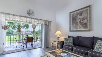 Condo (Hyland Hills Ave) | Exterior