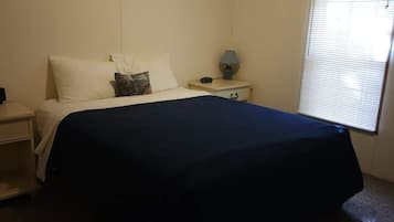 3 bedrooms, iron/ironing board, travel crib, free WiFi