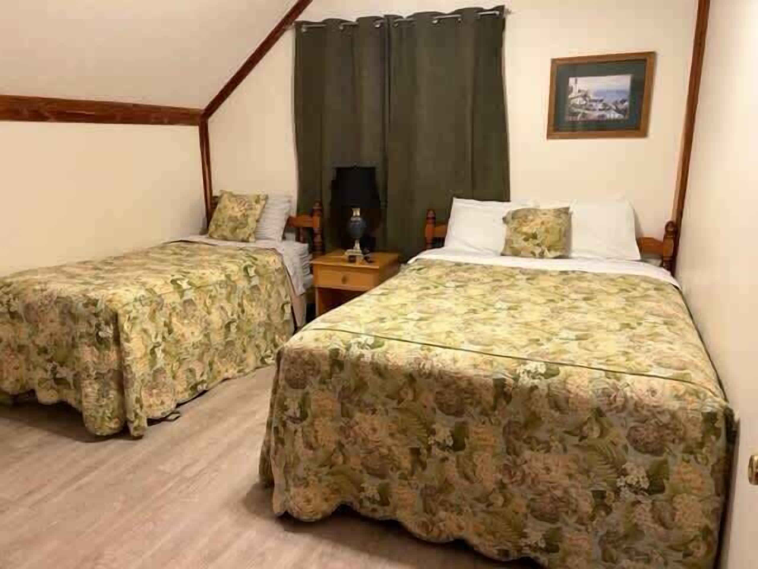 4 bedrooms, iron/ironing board, travel cot, free WiFi