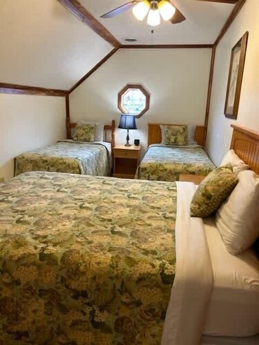 Patoka Lake Luxury Home #21 at Patoka 4 Seasons Resort