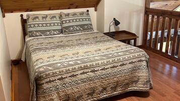 2 bedrooms, travel crib, free WiFi, bed sheets