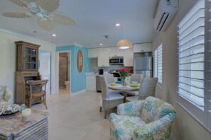 Apartment (LuLu's Key House Green 1/1 Upstairs) | Aussenbereich