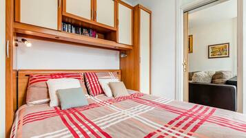 Apartamento Confort | Escritorio, tabla de planchar con plancha, cunas (de pago) y wifi gratis