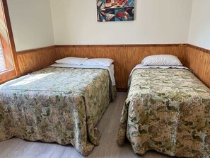 3 habitaciones, tabla de planchar con plancha y wifi gratis 