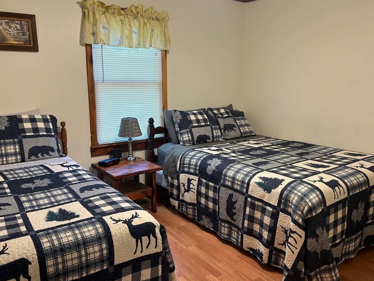 2 bedrooms, iron/ironing board, travel crib, free WiFi