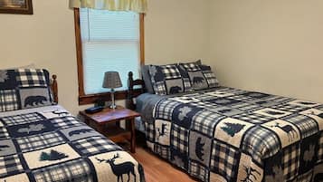 2 bedrooms, iron/ironing board, travel crib, free WiFi
