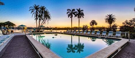 Condo (Palm Bay Club - Bayside) | Exterior