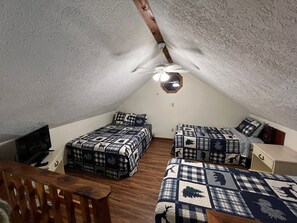 2 bedrooms, travel cot, free WiFi, bed sheets