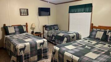 3 bedrooms, iron/ironing board, travel cot, free WiFi