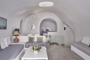 2 chambres, coffres-forts dans les chambres, fer et planche à repasser