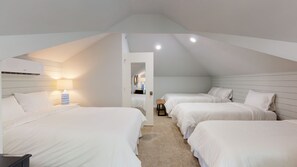 4 bedrooms, desk, iron/ironing board, travel cot