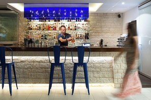 Bar (en el alojamiento)