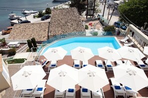 Outdoor pool - Melina Bay Boutique Hotel (Corfu)