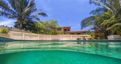 Casa Abuela - Spectacular Pool house with Rainforest View
