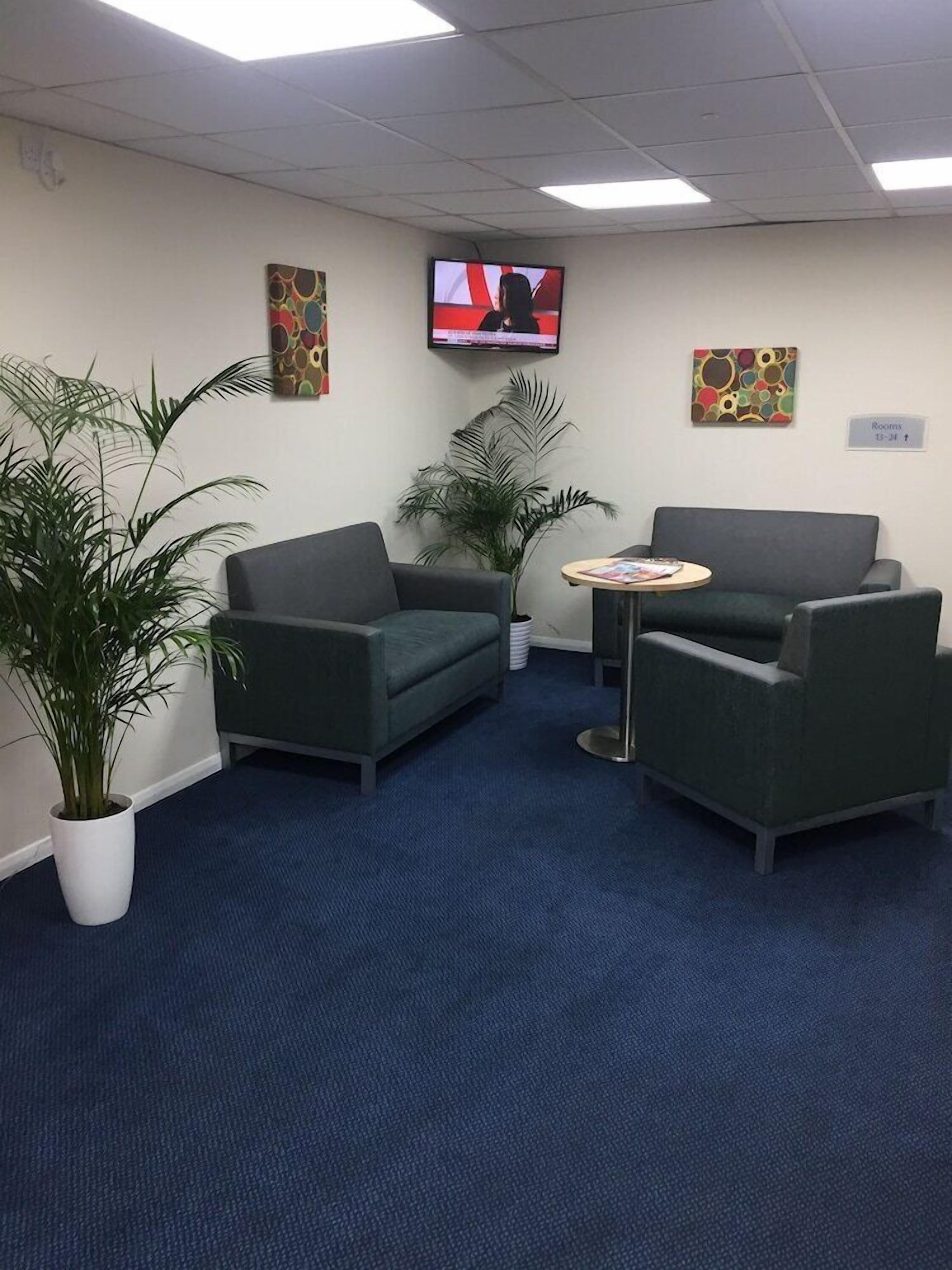 المنشأة من الداخل