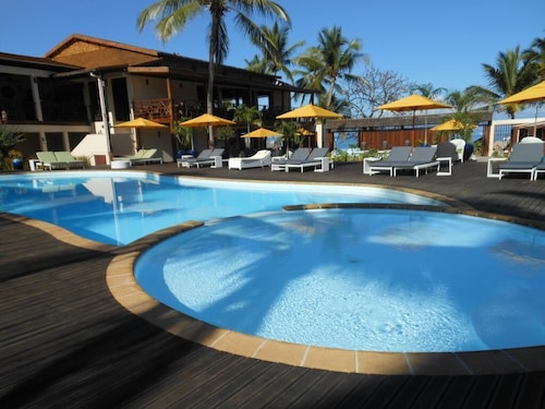 Royal Beach Hotel & Spa