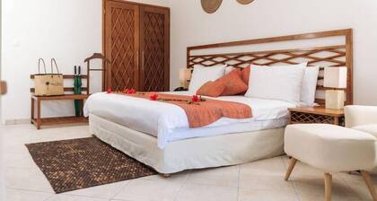 Royal Beach Hotel & Spa