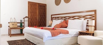 Royal Beach Hotel & Spa