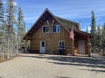 Front log house