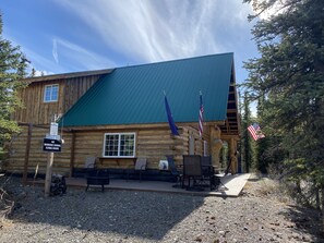 Exterior - Log House on Denali Airstrip at Mile Post 229.5 of the Parks Highway. (Denali National Park and Preserve)
