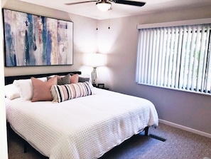 2 chambres, fer et planche à repasser, Wi-Fi gratuit, draps fournis