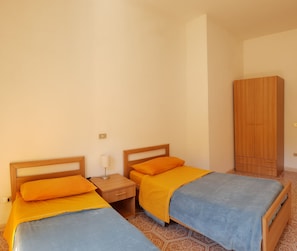 2 habitaciones, wifi gratis y ropa de cama 
