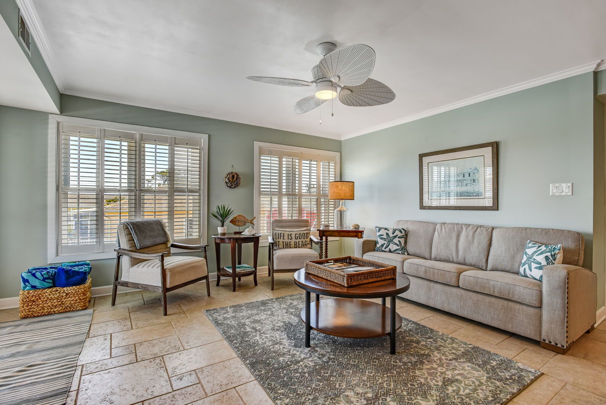 Salty Breeze: King Bed, Ocean View, Beach Gear & Pool