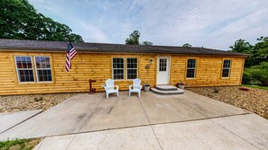 Exterior - Secluded Black Bear Lodge w/ Private Pool & Hot Tub near Hocking Hills Ohio (Nelsonville)