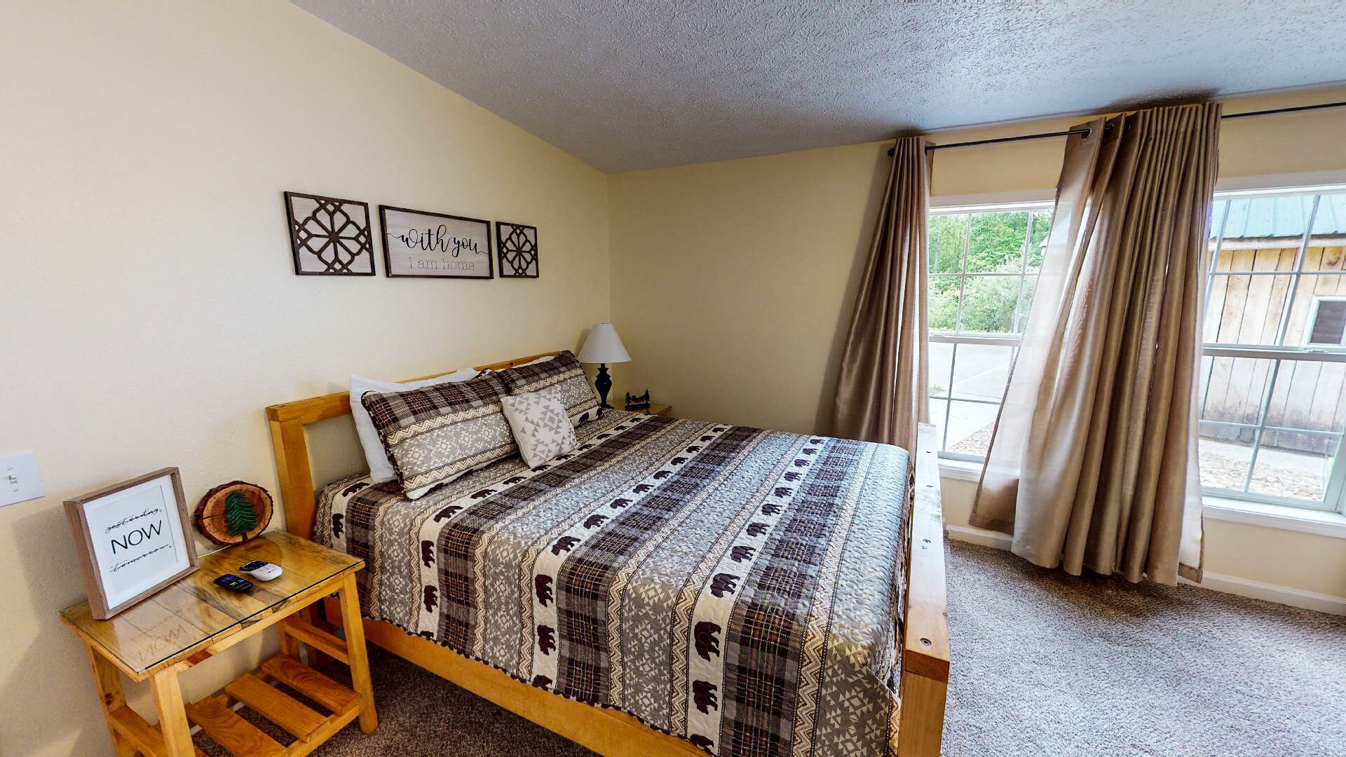 4 bedrooms, free WiFi, bed sheets